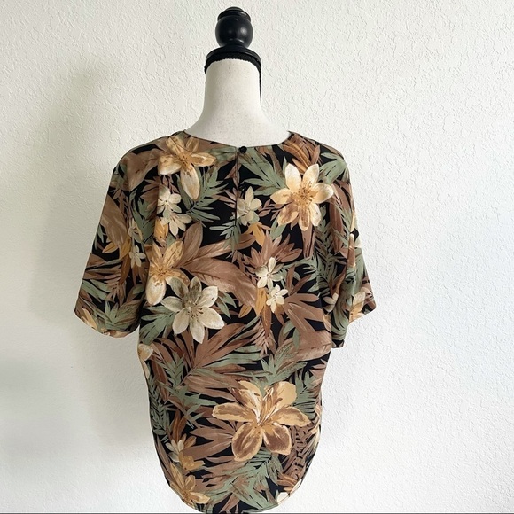 VINTAGE MODERN ESSENTIALS Floral Short Sleeve Tropical Print Top Size Large - Picture 2 of 4